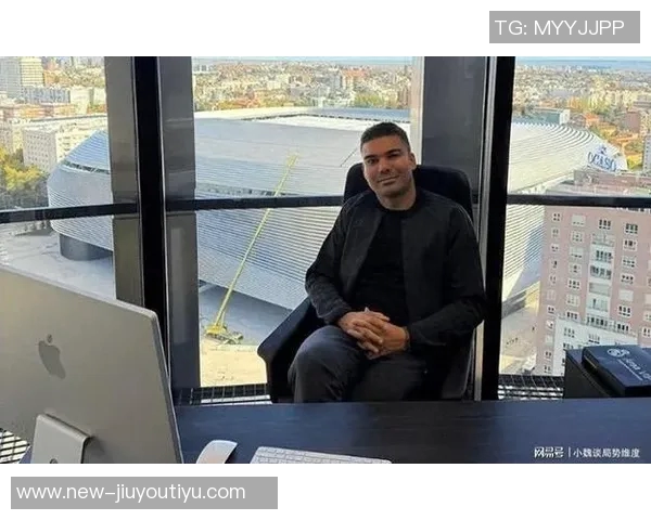 卡塞米罗遭遇撞击后主动请缨下场33岁仍难以替代的他何去何从